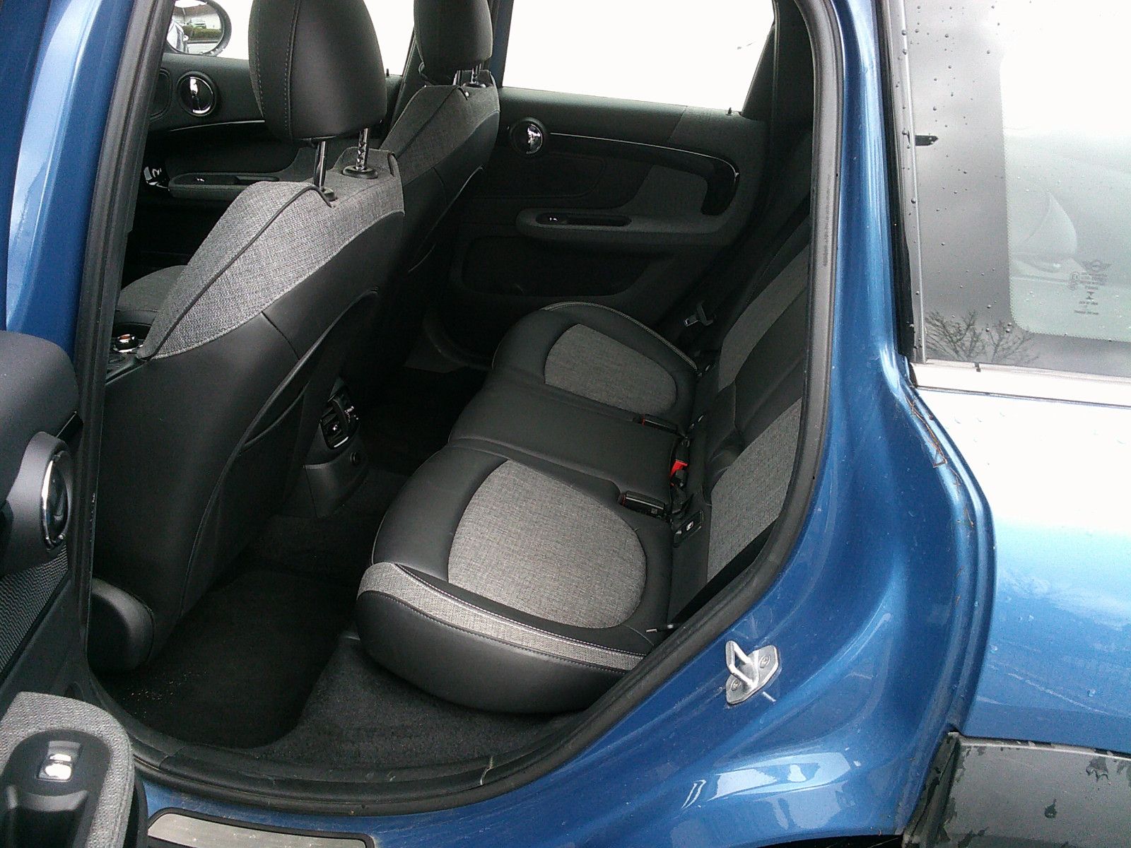 Fahrzeugabbildung MINI COOPER Countryman Cooper / Pepper