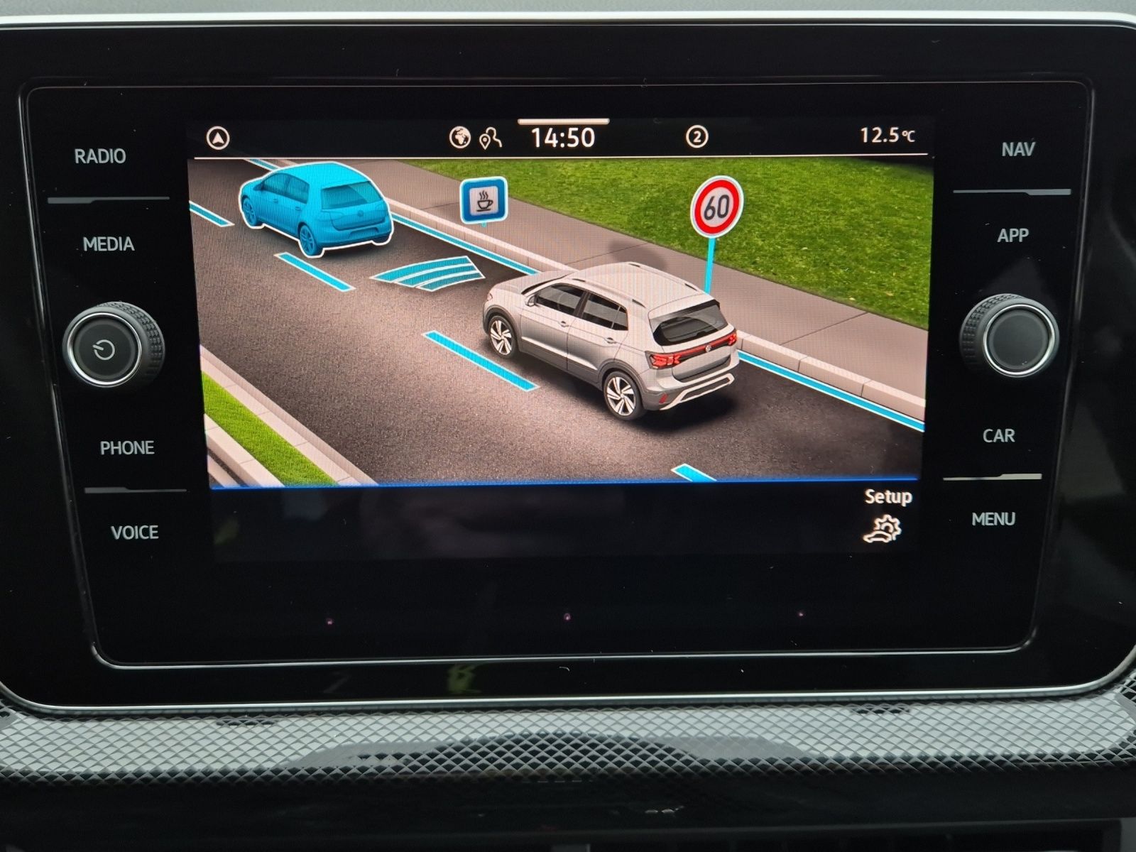 Fahrzeugabbildung Volkswagen T-Cross TSI Style Matrix Navi AID ACC PDC SH LM