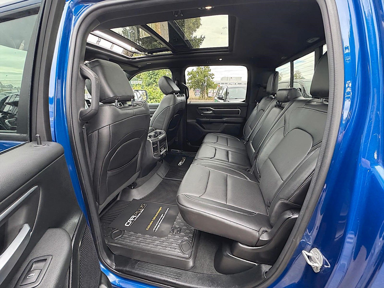 Fahrzeugabbildung Dodge RAM 5.7 V8 HEMI CrewCab 4x4 *Pano*LED* 19% MwSt.