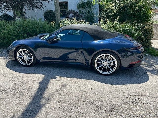 Image of Porsche 992