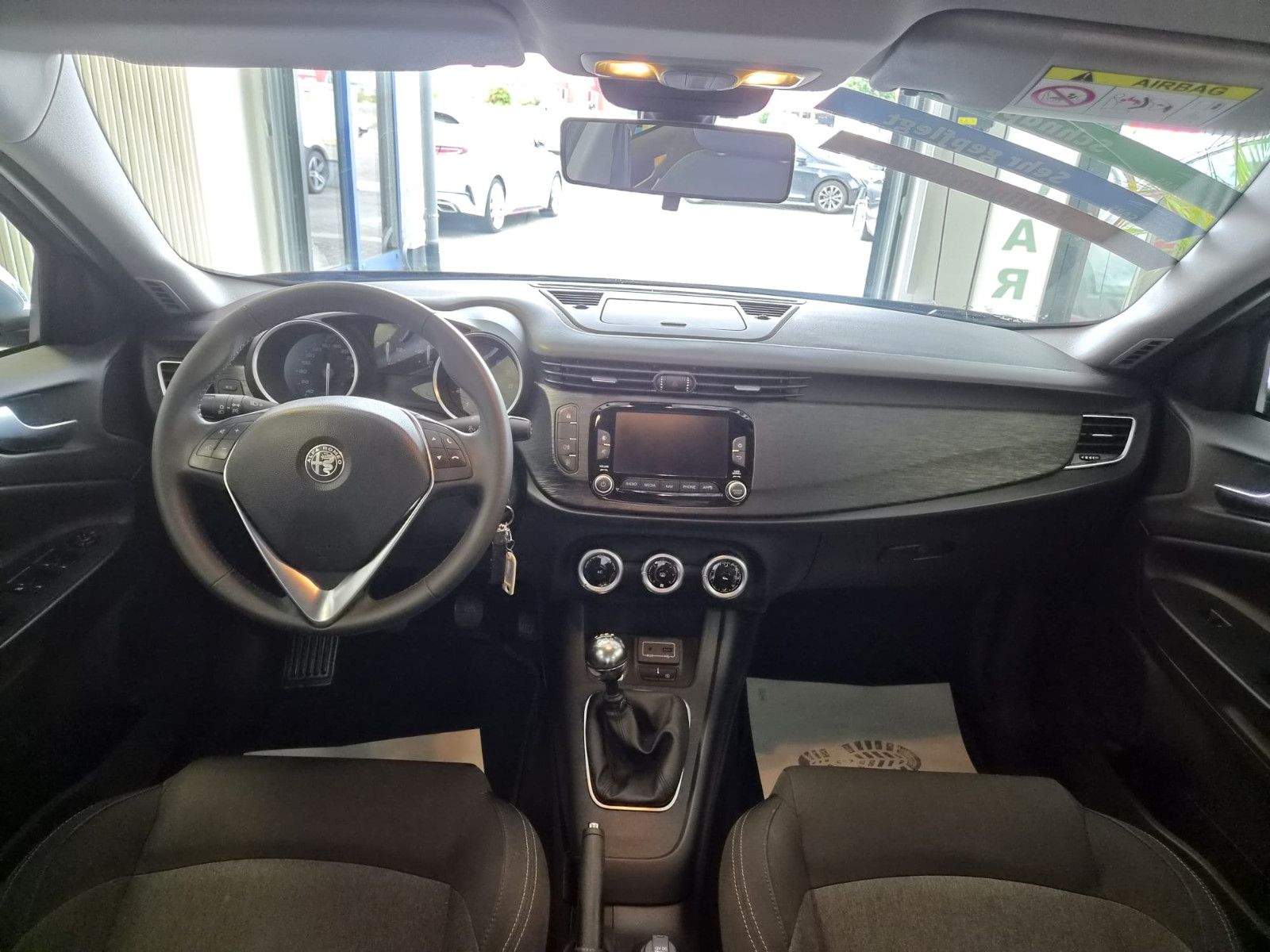 Fahrzeugabbildung Alfa Romeo Giulietta / NAVI / GEPFLEGT / GARANTIE