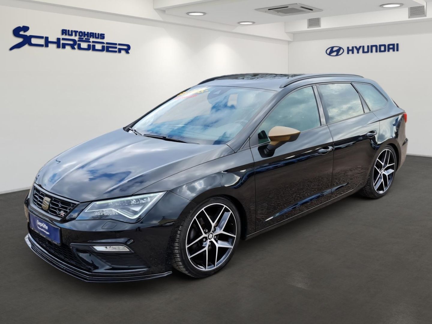 Fahrzeugabbildung SEAT Leon FR BLACK MATT EDITION ST FAHRASS-P+WINTER-P
