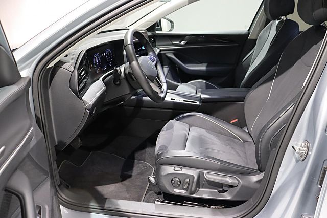 Passat Business 1.5 eHybrid ACC LED HUD NAVI AHK