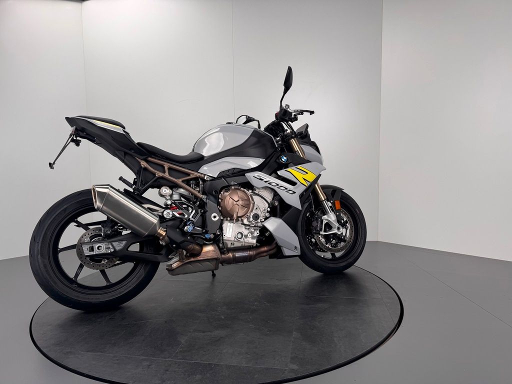 Fahrzeugabbildung BMW S1000 R *TOP-ZUSTAND *SCHMIEDERÄDER