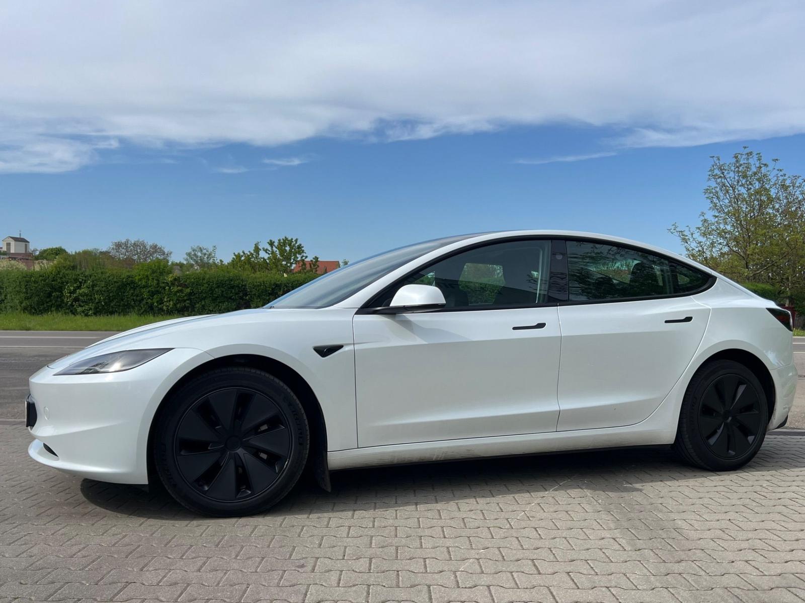 Tesla Model 3 Long Range Dualmotor AWD WIE NEU