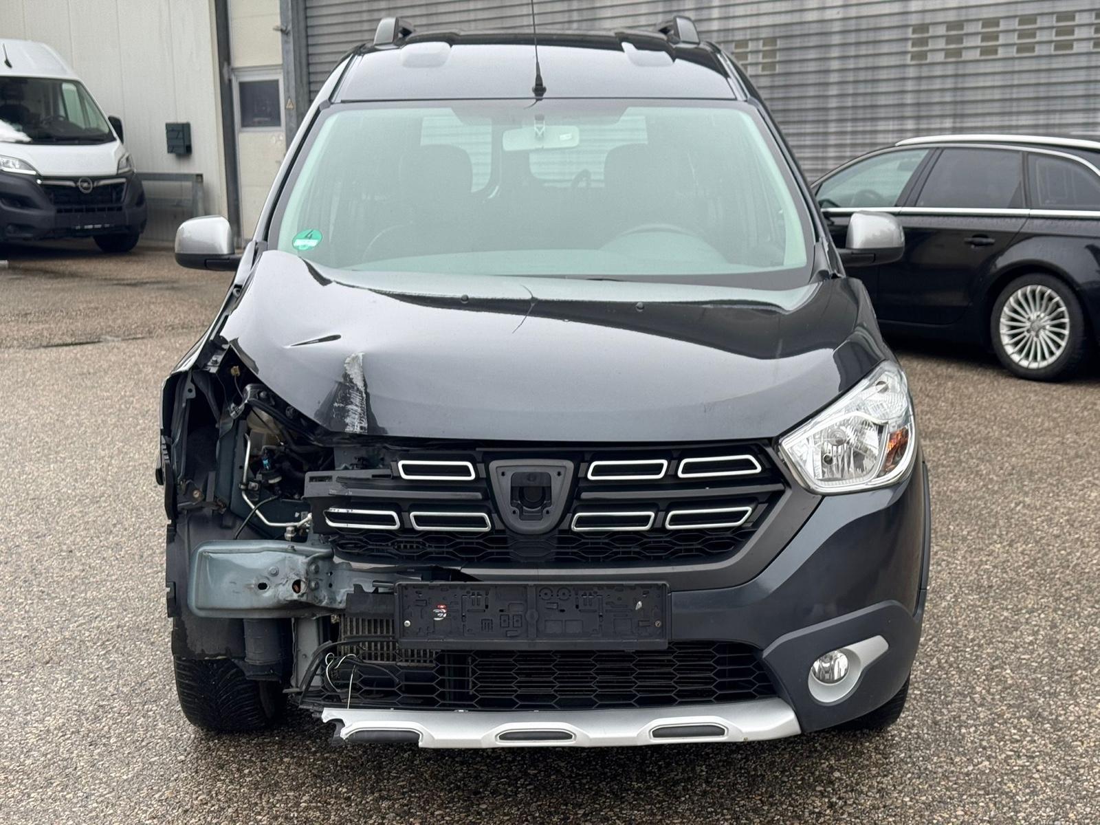 Dacia Dokker Stepway Celebration 1.2*NAVI*KLIMA*TEMPOM