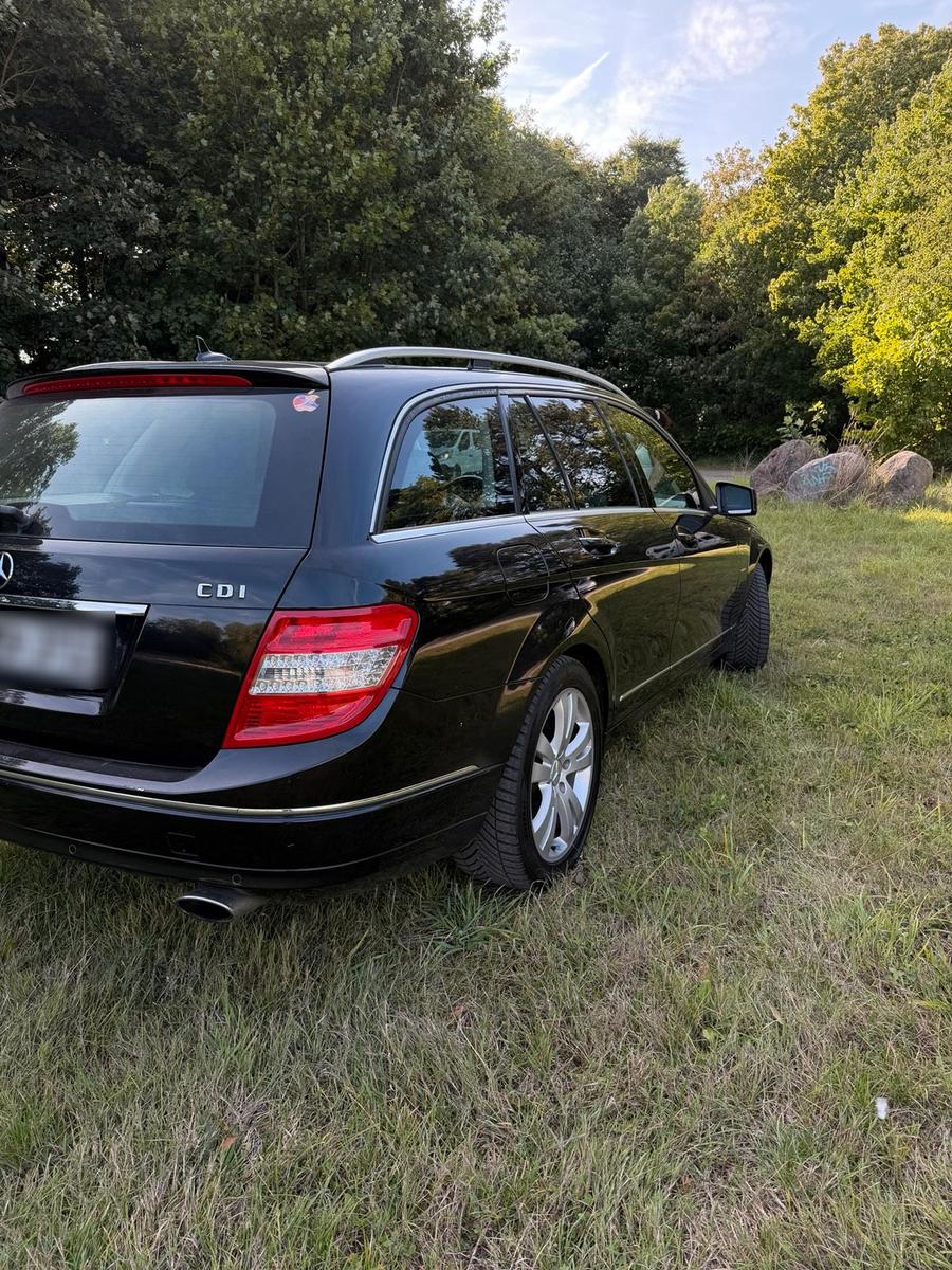 Mercedes-Benz C350 2009 — photo 9