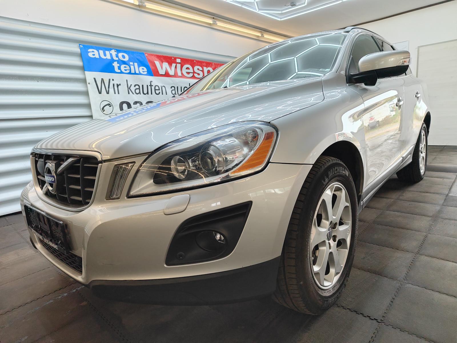 Volvo XC60 Summum D5 AWD Schalter Xenon AHK