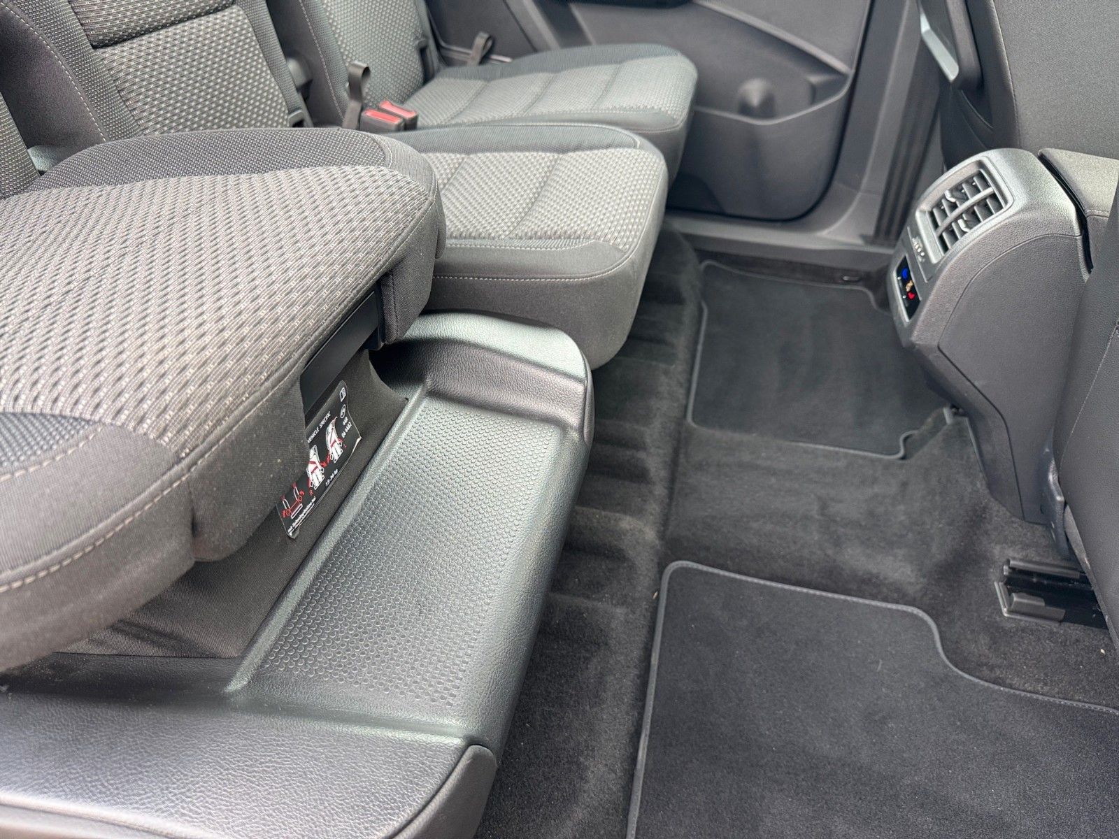 Fahrzeugabbildung Volkswagen Touran Comfortline 1.5 TSI