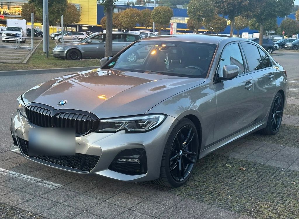 Image of BMW 330