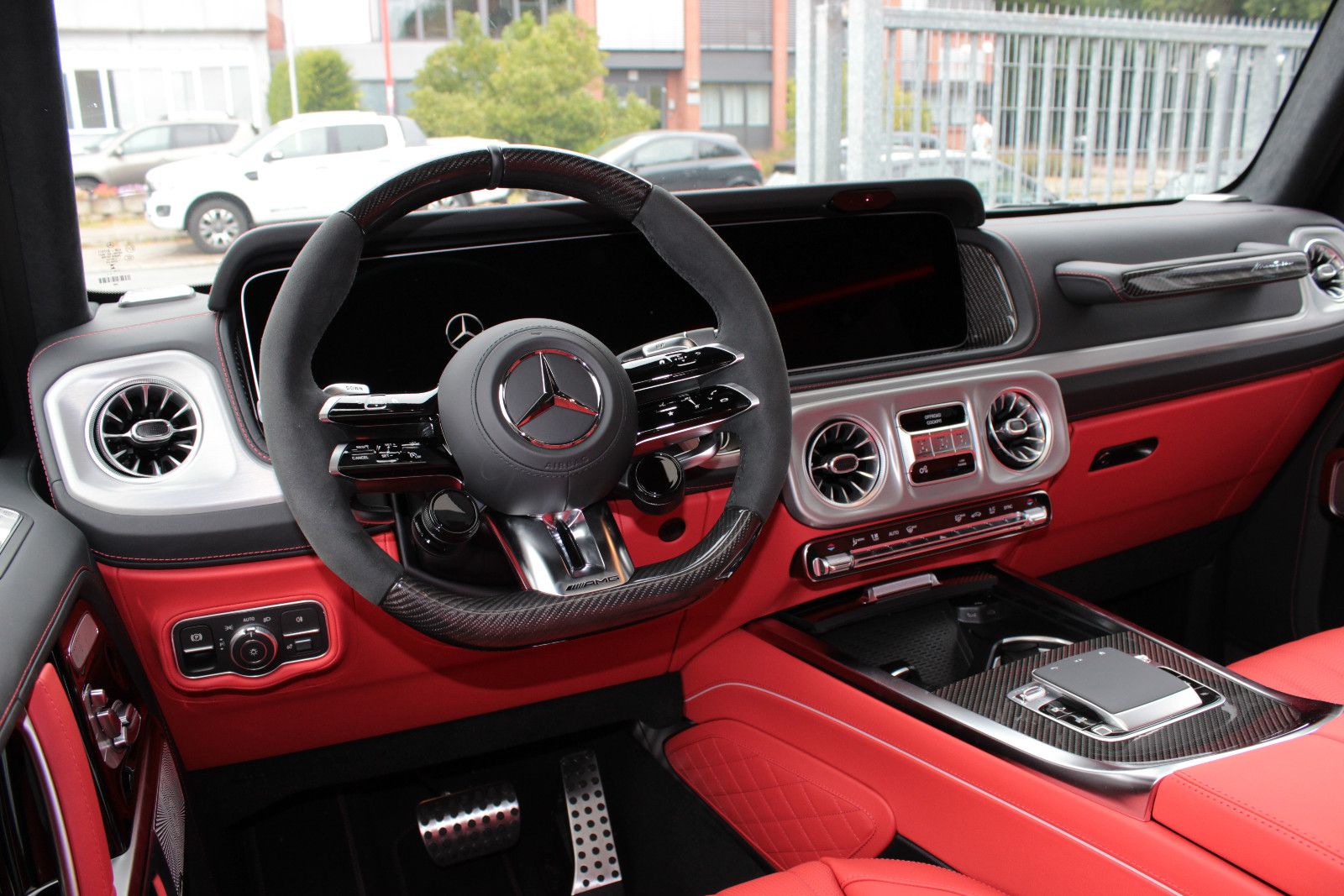 Fahrzeugabbildung Mercedes-Benz G 63 AMG*MY27* *SUPERIOR* *CARBON*