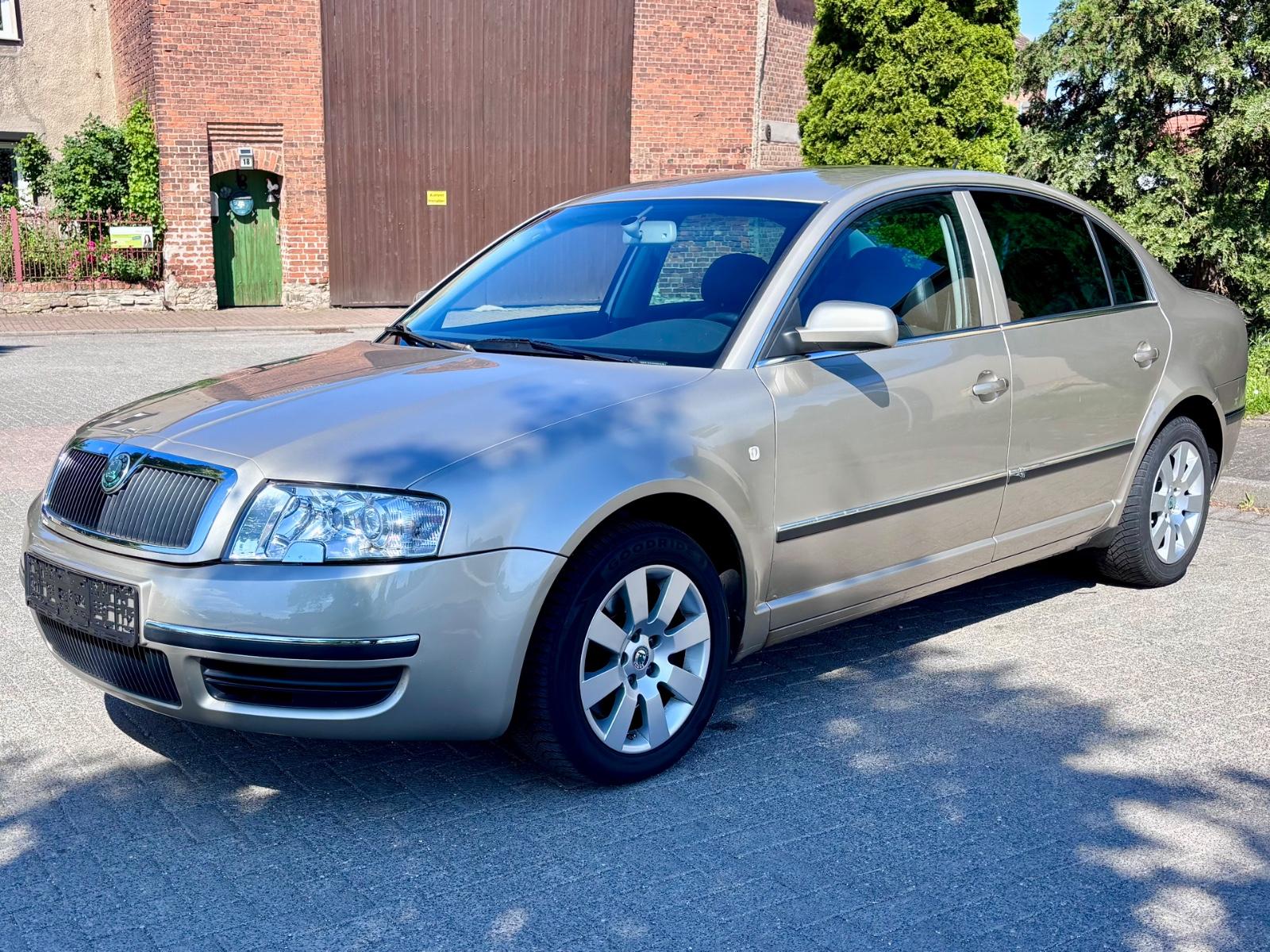 Skoda Superb 2.8 V6 Elegance Automatik,Navi,Leder