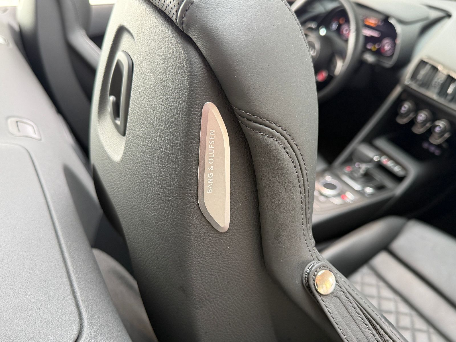 Fahrzeugabbildung Audi R8 Spyder 5.2 FSI RWD performance/BANG&OLUFSEN/