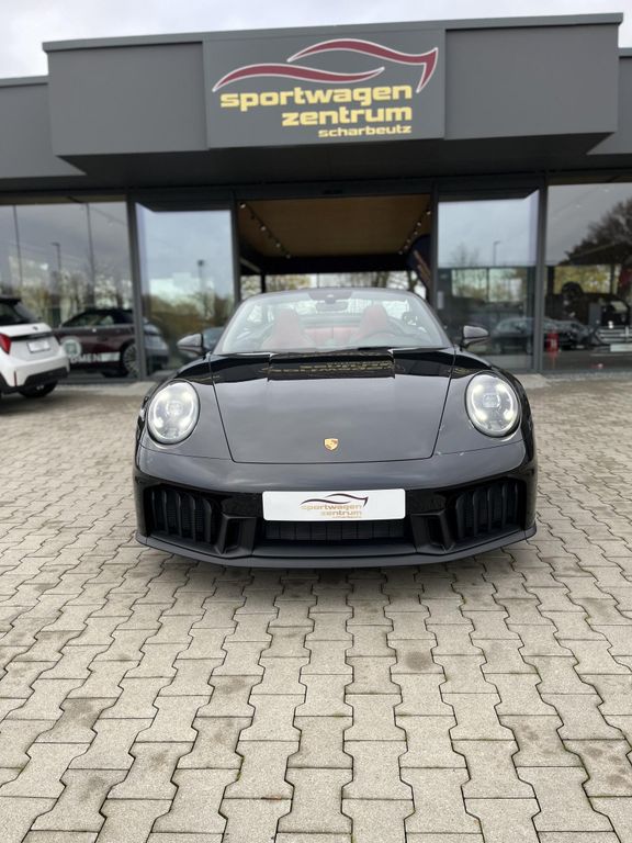 Porsche 911 Carrera 4 GTS T-Hybrid Cabriolet