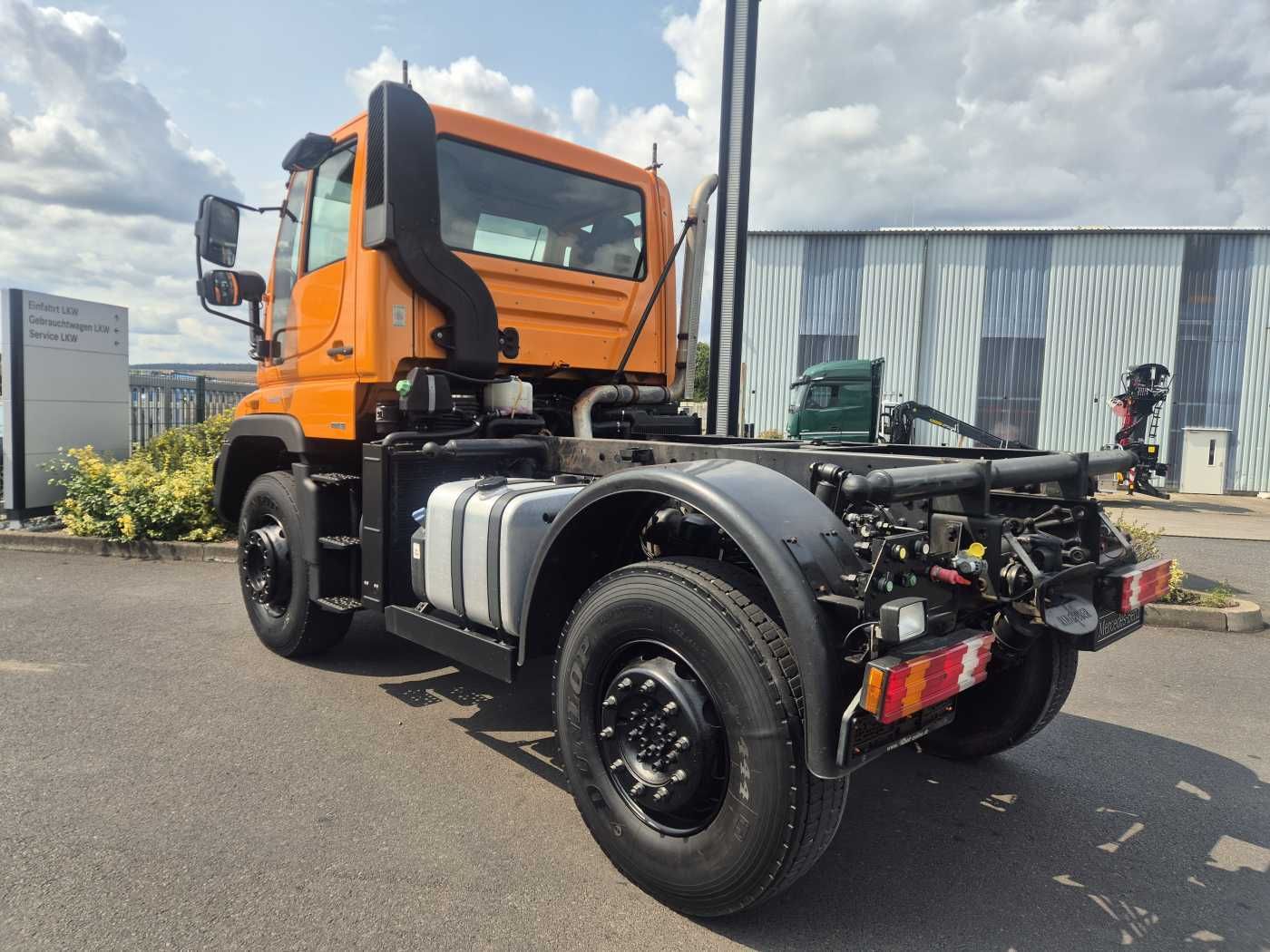 Fahrzeugabbildung Mercedes-Benz Unimog U400 4x4 Vario Pilot Zapfwelle LOF