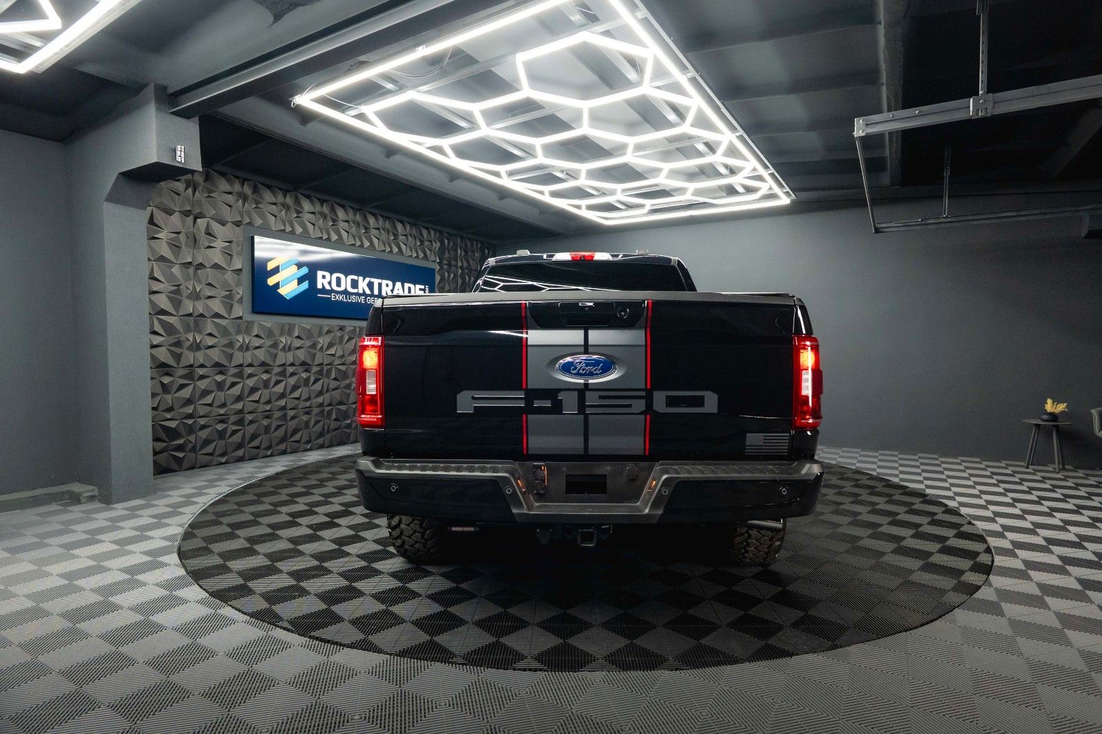 Fahrzeugabbildung Ford F150 5.0L V8 4x4 Offroad SuperCrew RAPTOR 19%