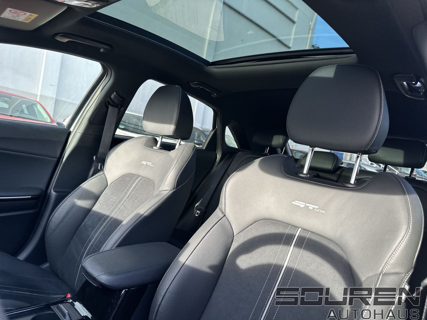 Fahrzeugabbildung Kia Ceed 1.5 T-GDI GT-Line GLASDACH TEC-& LED-Paket