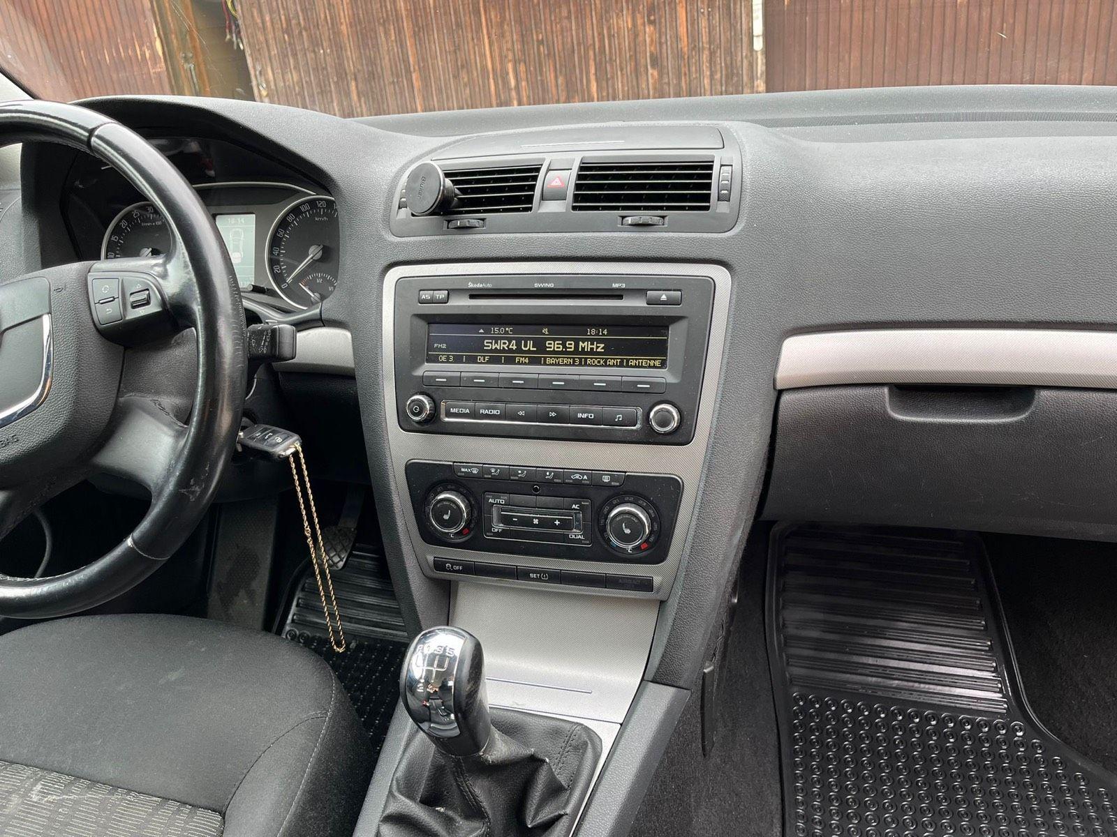 Skoda Octavia 2009 — photo 13