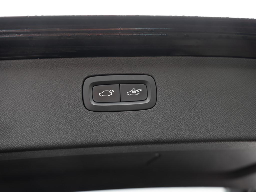 Volvo XC90 T8 Ultra Dark Recharge AWD HUD STANDHZ LED