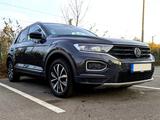 Volkswagen T-Roc Style 1.5 TSI DSG Standheizung | AHK - VW T-Roc Gebrauchtwagen in Düsseldorf