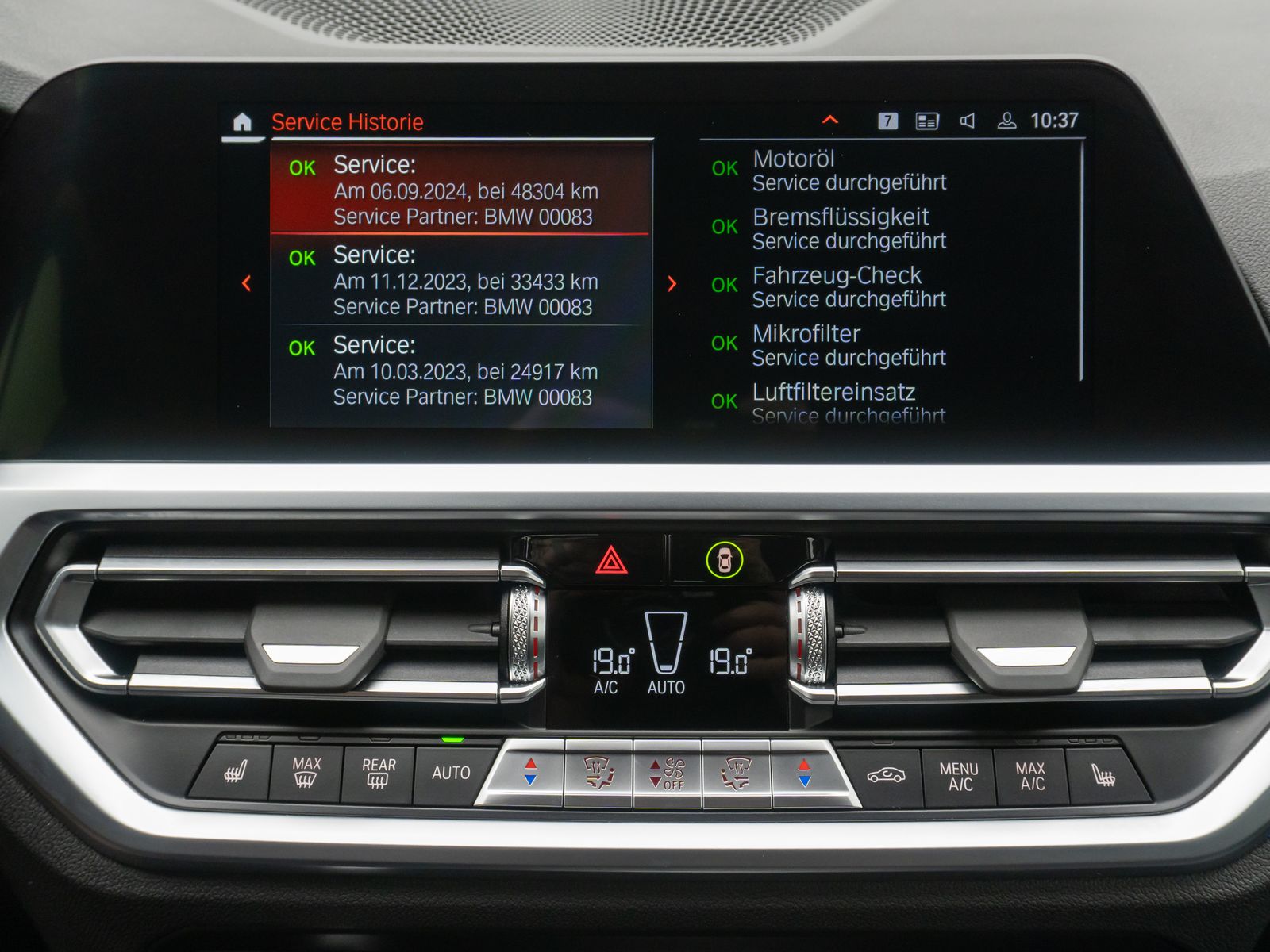 Fahrzeugabbildung BMW 320d Sport Line HUD DAB Kamera Alarm HiFi Leder