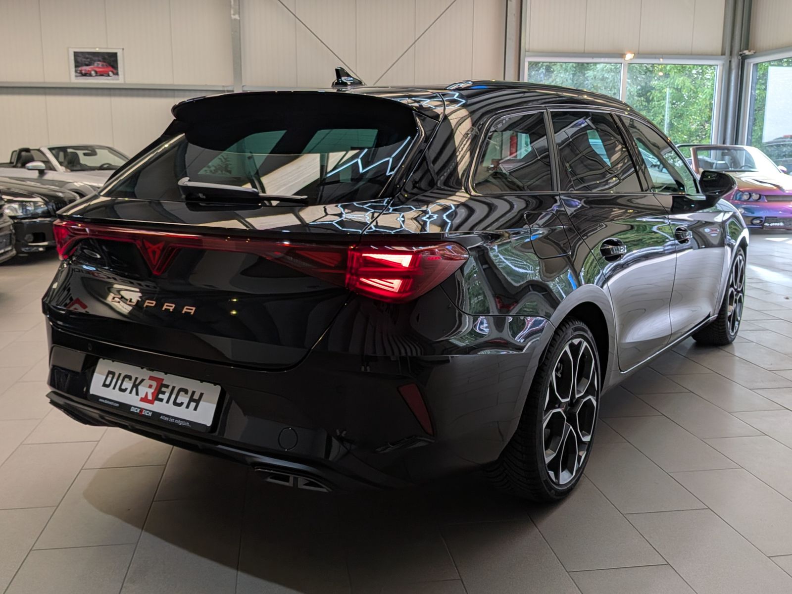 Fahrzeugabbildung CUPRA Leon 1.5 eTSI Dynamic-Edge-Paket AHK*PANO*CAM*18