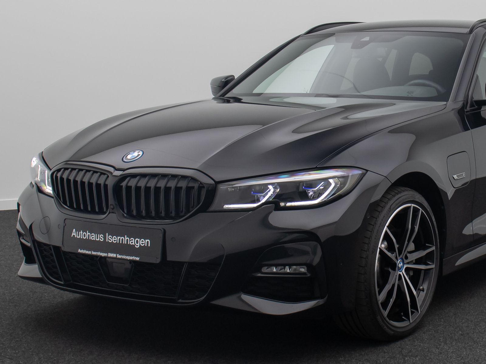 Fahrzeugabbildung BMW 330e xD M Sport DAB Laser 360°Alarm AHK HiFi 19"