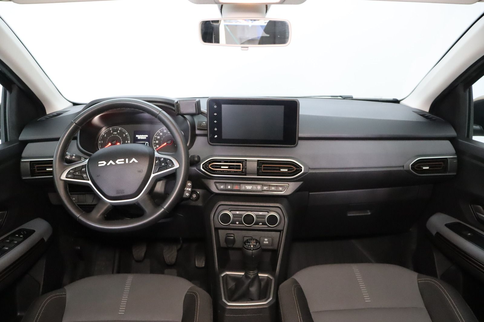 Fahrzeugabbildung Dacia Jogger  TCe * 7-Sitzer * Navi * LED * Sitzhzg.