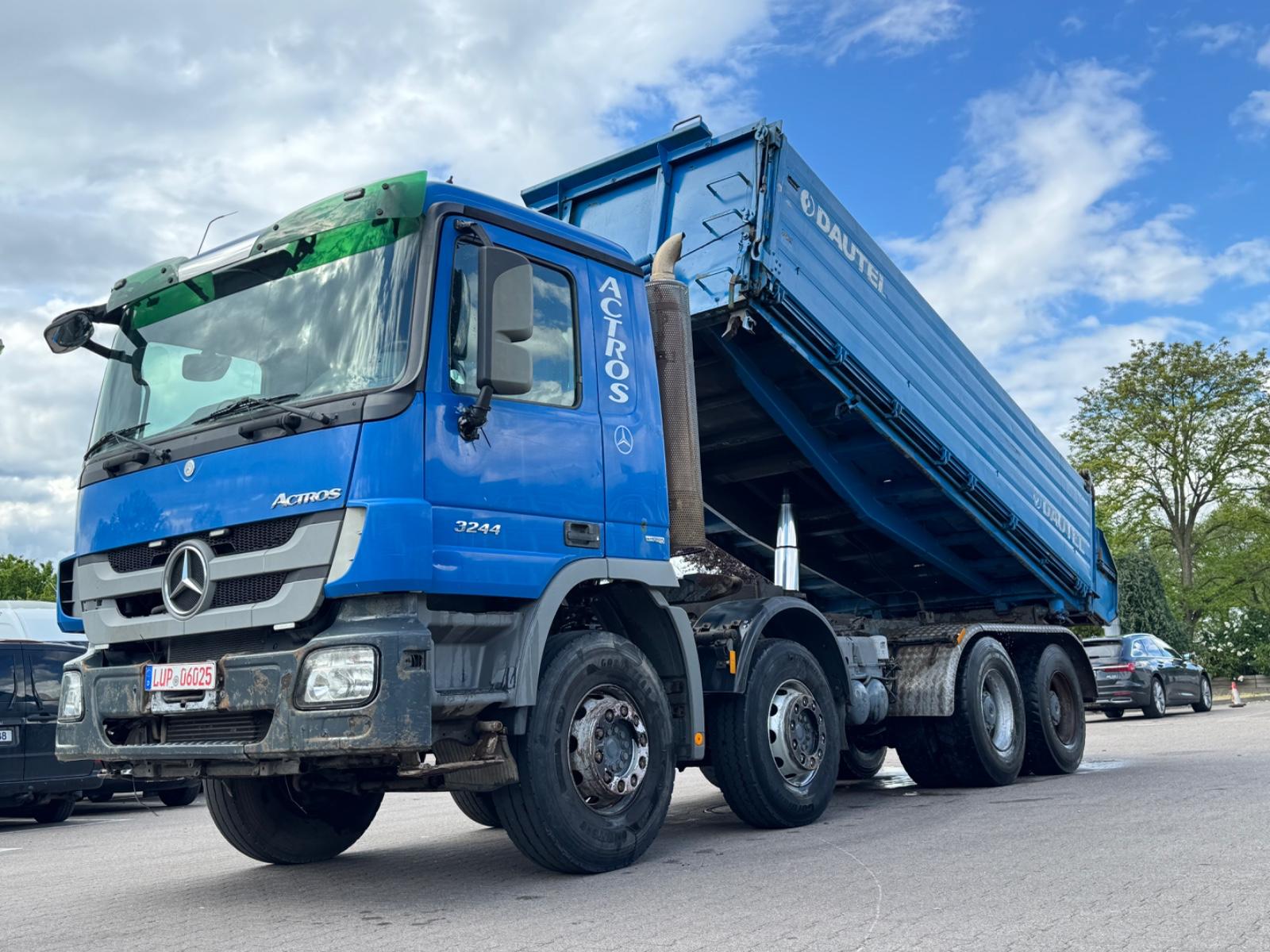 Mercedes-Benz Actros 3244 /Kipper -8x4 - 2009- Mp3- 3 Pedal