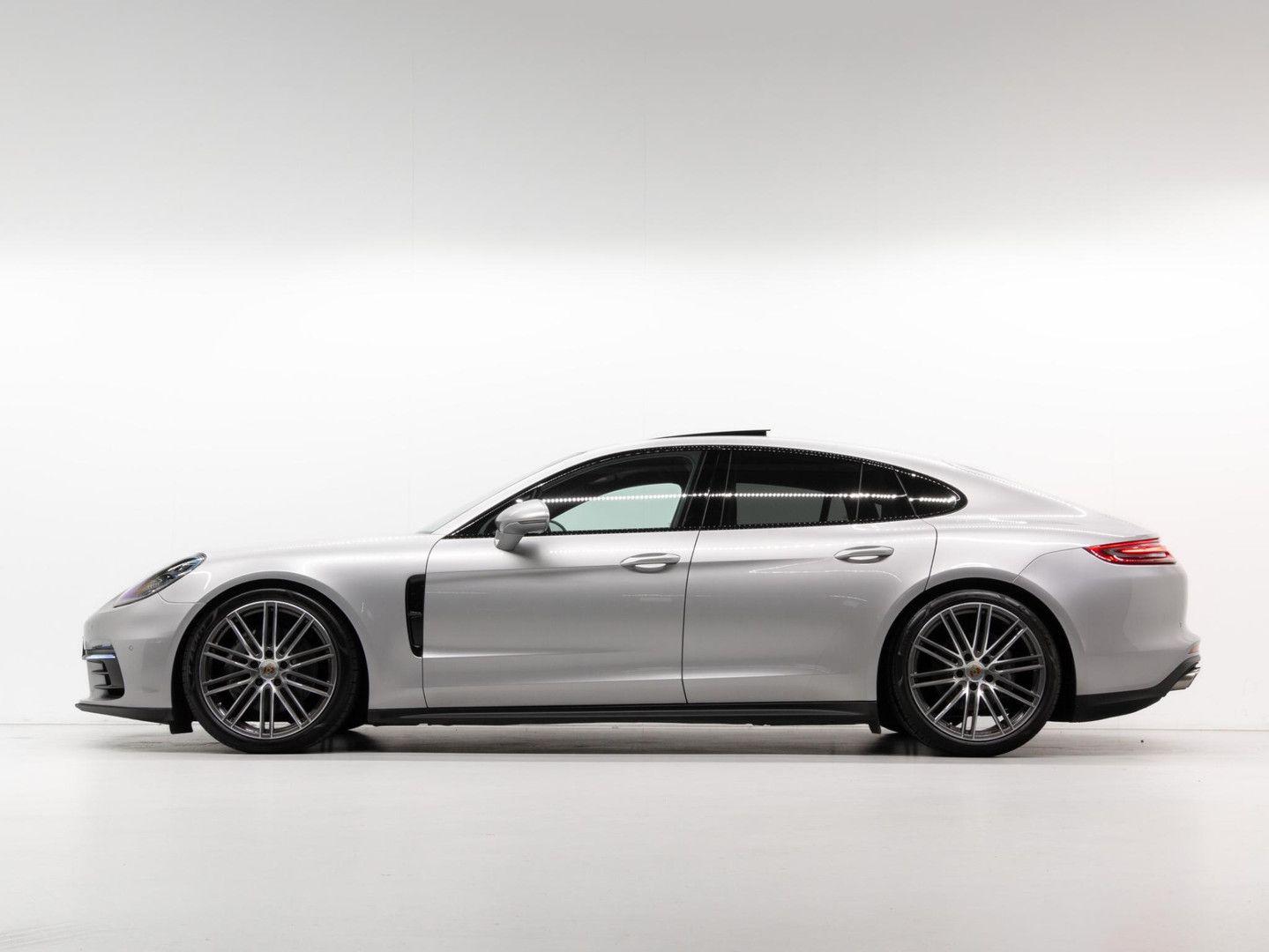 Porsche Panamera 4S