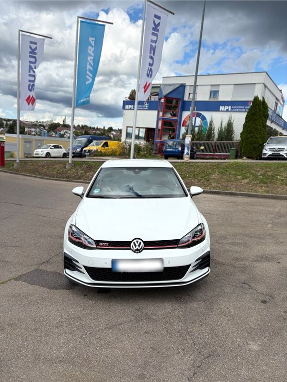 Image of Volkswagen Golf