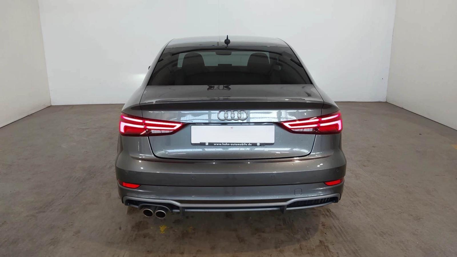 Audi A3 LIMOUSINE 35TFSi 2x S LINE 18Z/LED/ACC/NAVI