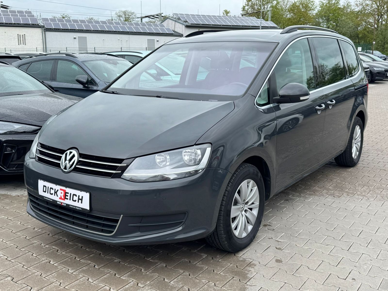 Fahrzeugabbildung Volkswagen Sharan 2.0 TDI Comfortl. AHK*KLIMA*TEMP*NAVI*PDC