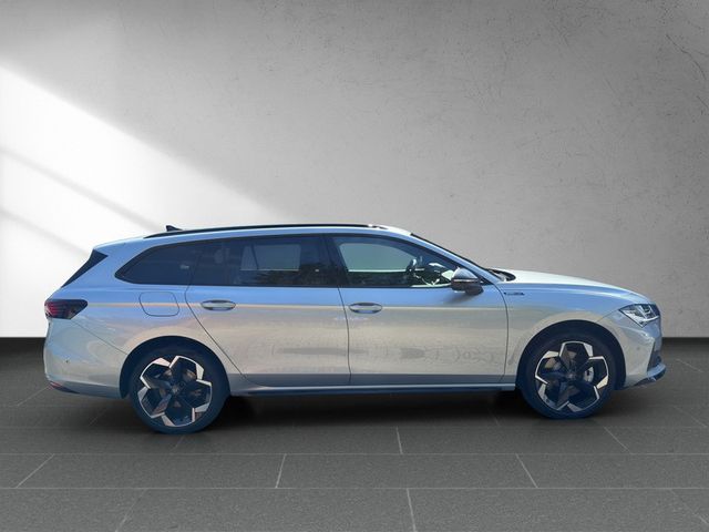 Skoda Superb Combi 1.5 TSI iV Sportline*HUD*0,5%*AHZV*