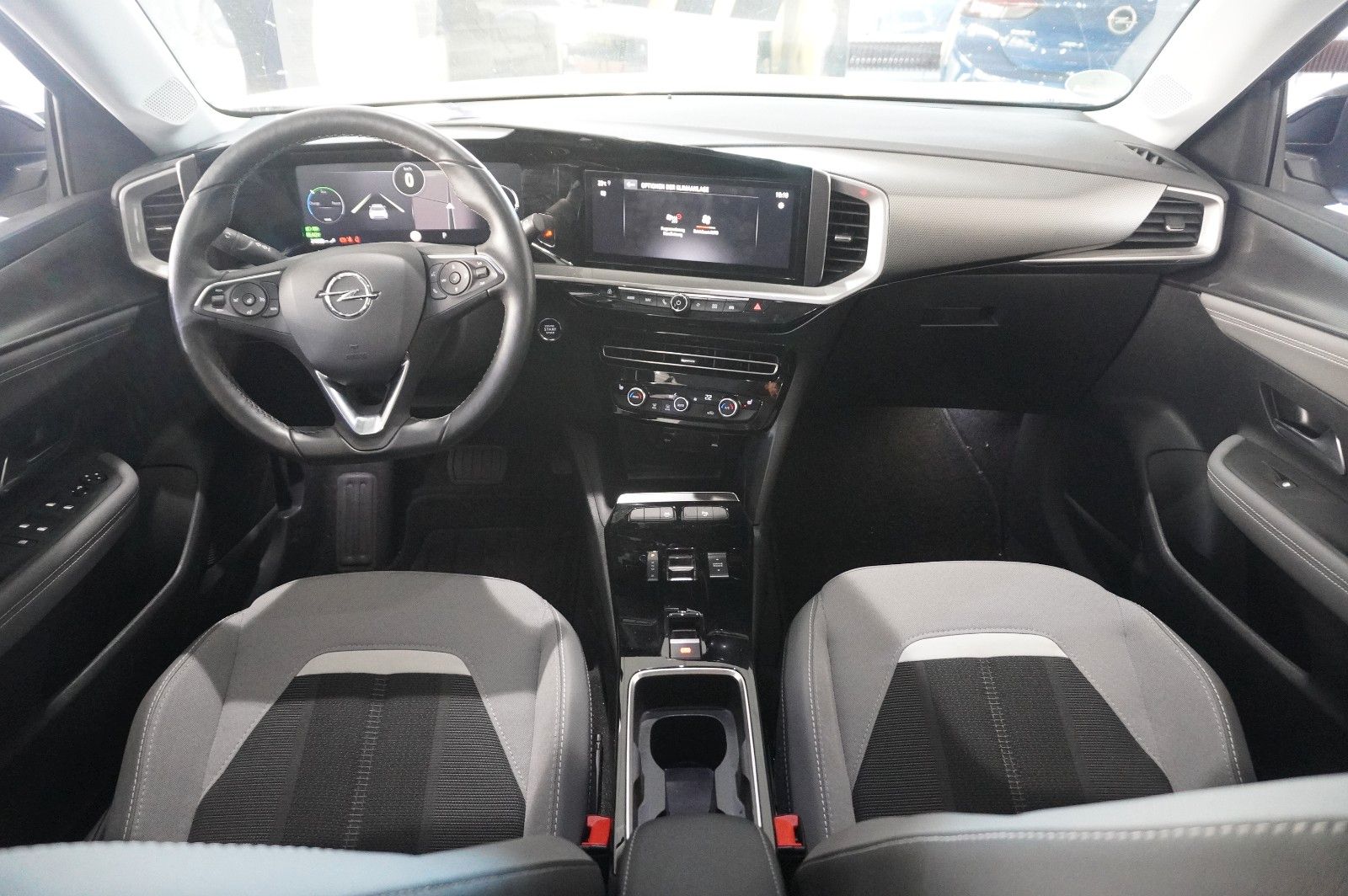 Fahrzeugabbildung Opel Mokka-e ELEGANCE 3-PHASIG NAVI/LED/VIRTU/SHZ/DAB
