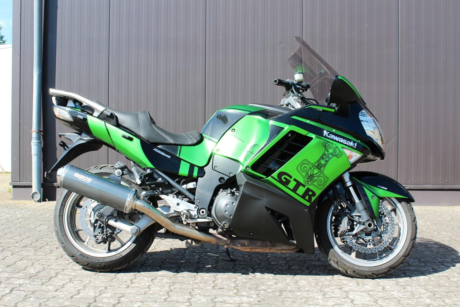 Kawasaki GTR 1400 ABS / Koffer / Zubehör / Garantie