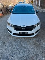 Skoda Octavia 2.0 TDI SCR DSG RS Combi RS - Skoda Octavia: RS TDI Dsg
