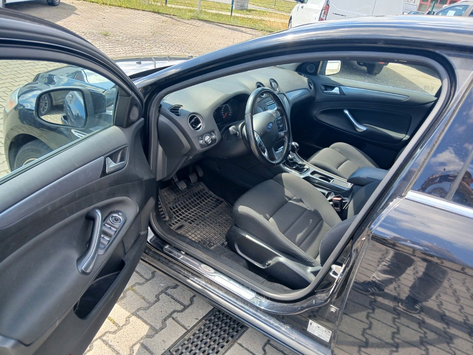 Fahrzeugabbildung Ford Mondeo Turnier Titanium