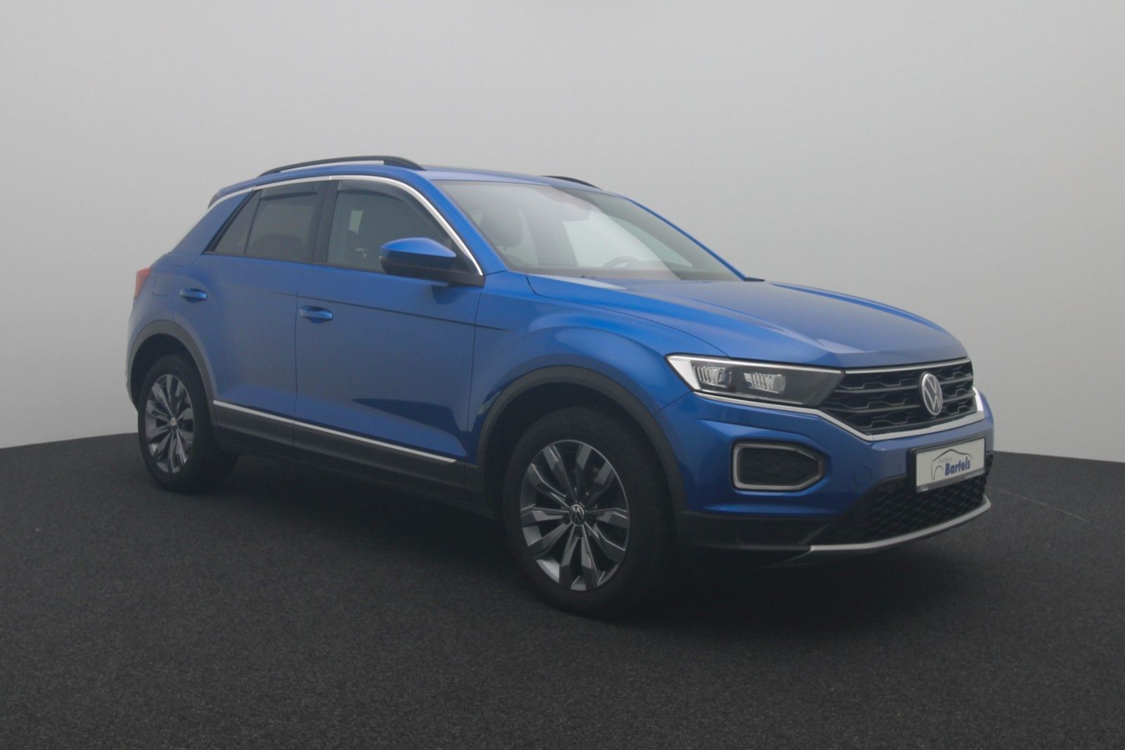 Fahrzeugabbildung Volkswagen T-Roc Sport 4M DCC ACC Panorama Kamera Standhz