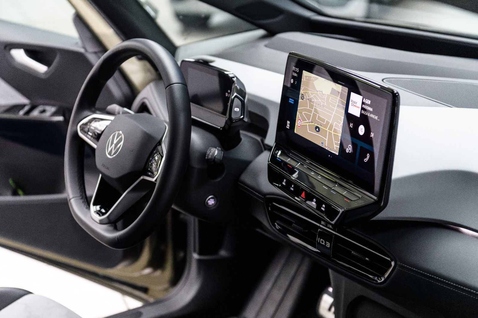 Fahrzeugabbildung Volkswagen ID.3 Pro S IQ-LED+360°KAM+KEYLESS+NAVI+82 kW/h