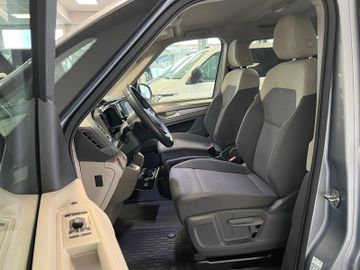 Volkswagen T7 Multivan - 12