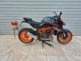 KTM Super Duke R