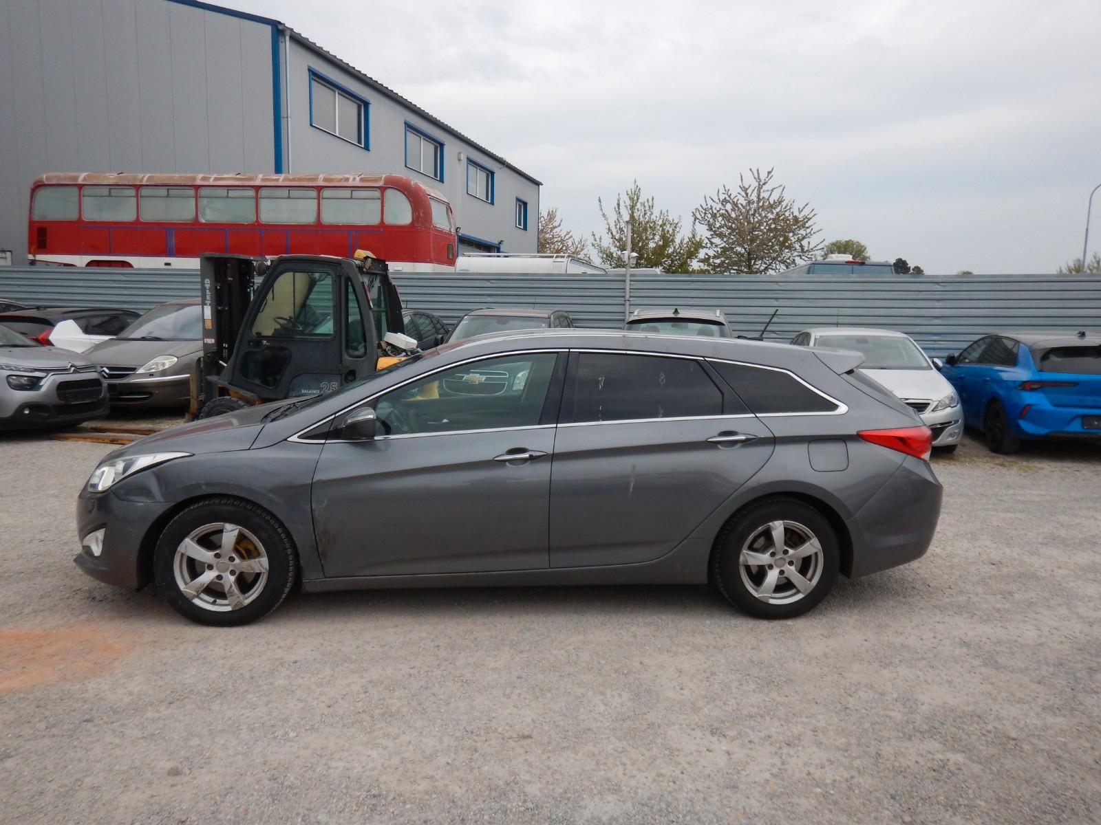 Hyundai i40 2014 — photo 18
