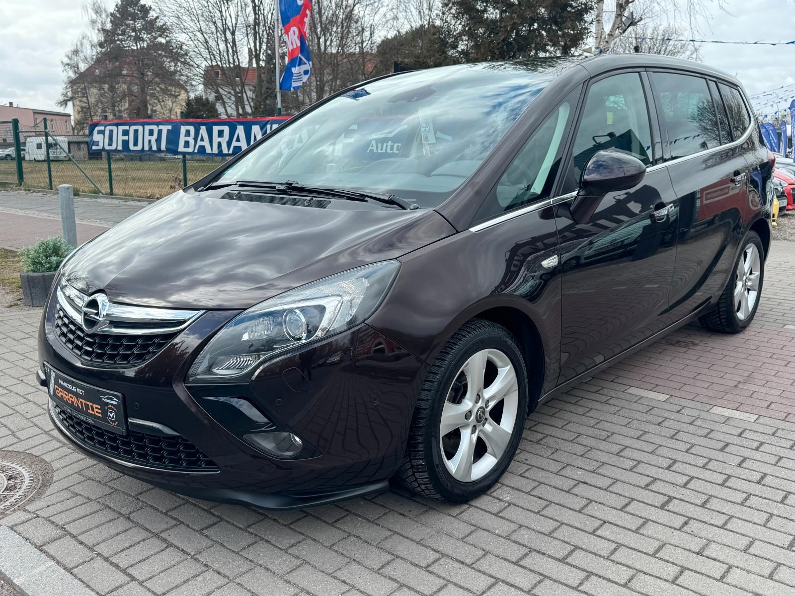 Opel Zafira C 2.0D*Leder*7Sitze*Xenon*Pano*Navi*VOLL!