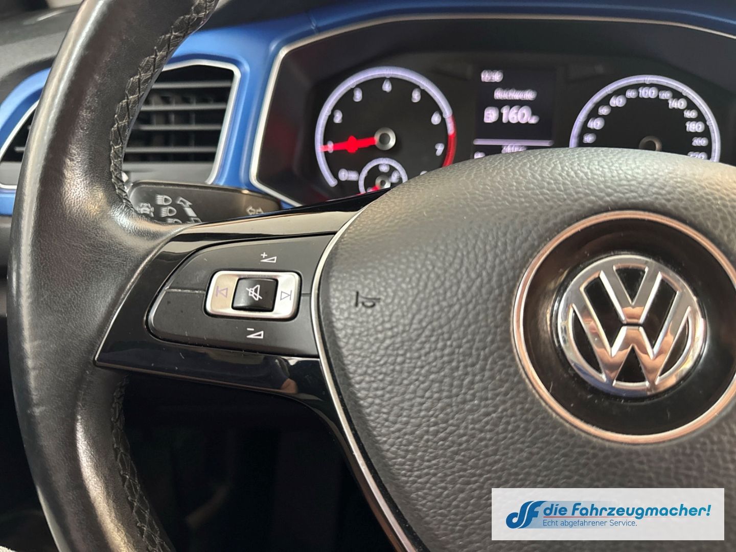 Fahrzeugabbildung Volkswagen T-Roc Style Mehrzonenklima Ambientebeleuchtung S