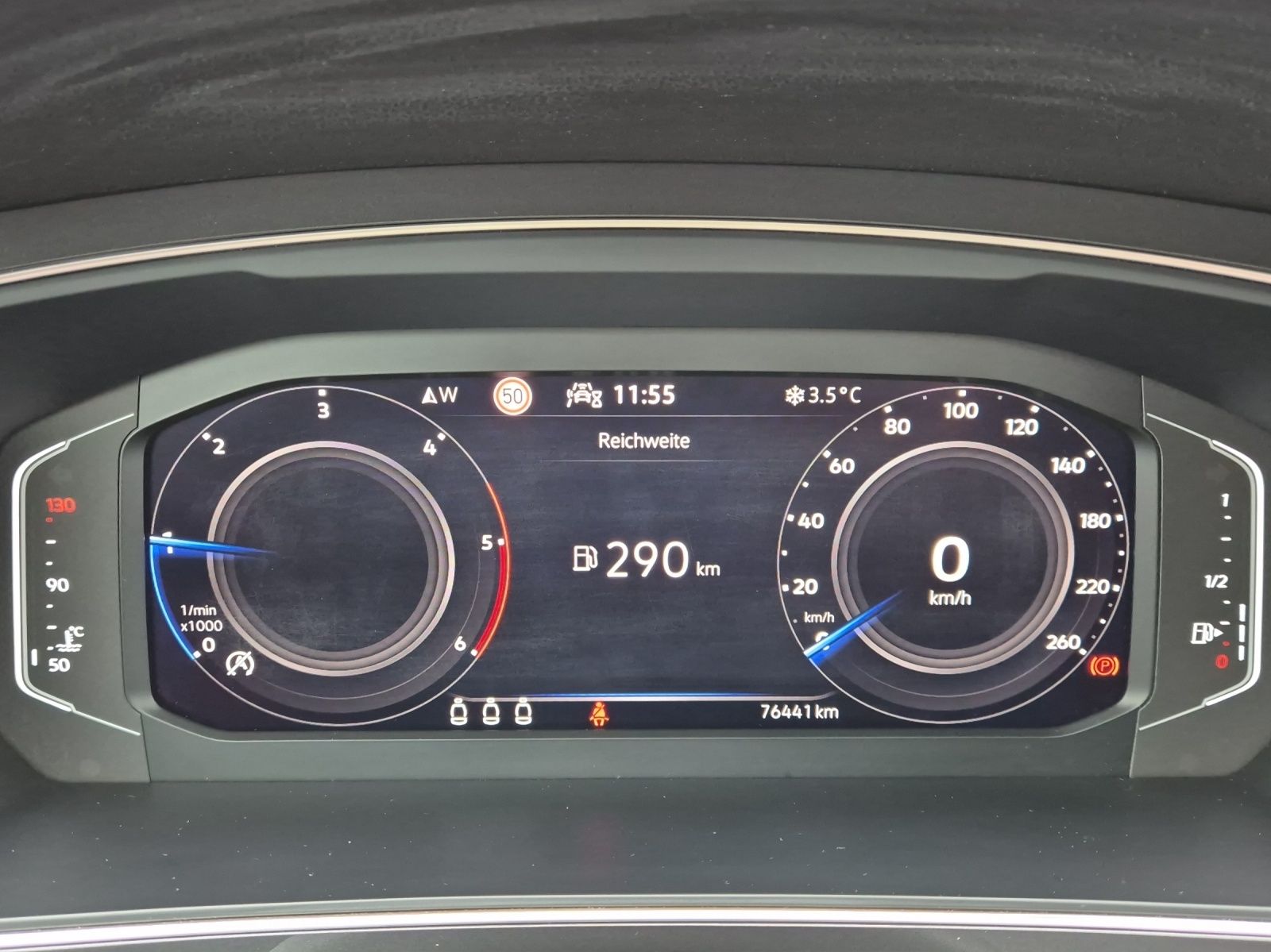 Fahrzeugabbildung Volkswagen Tiguan Allspace TDI LED AHK Navi AID ACC SHZ 18"