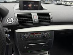 Fahrzeugabbildung BMW 116i Lim. / Klimaautomatik Schiebedach SHZ PDC