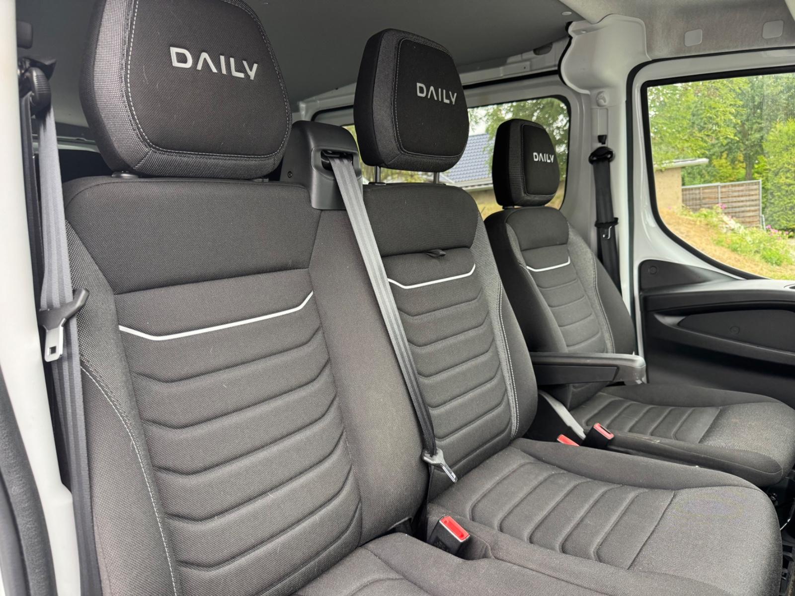 Iveco Daily 2.3 D 10 SITZ/KLIMA/STANDH/AHK/NUR 11.9 KM