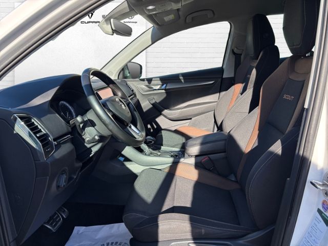 Fahrzeugabbildung SKODA Karoq Scout 2.0 TDI DSG 4x4 KLIMA LED NAVI ALU A