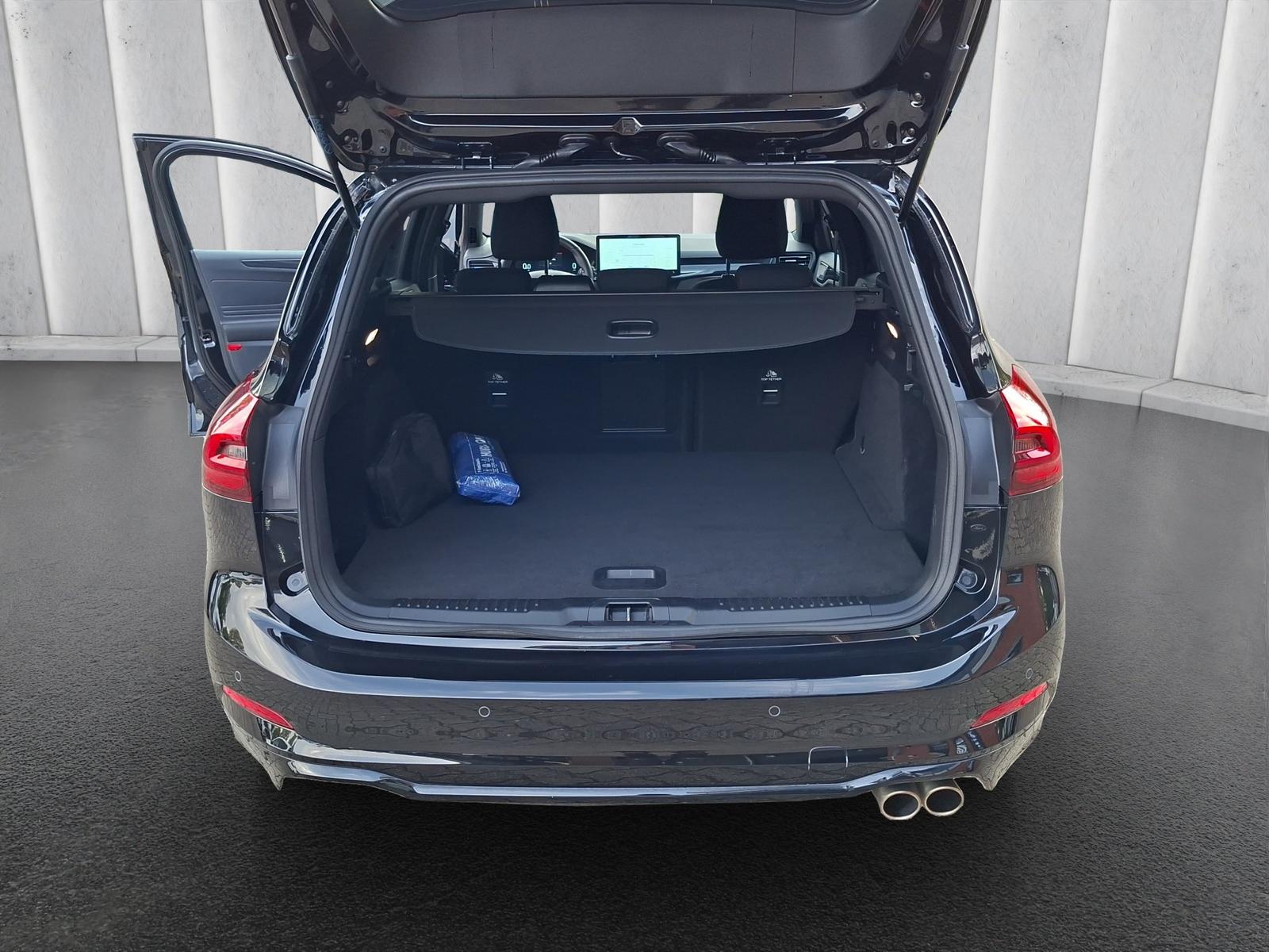 Ford Focus ST-Line X Turnier Aut.*AHK*ACC*HUD*KAM*NAV